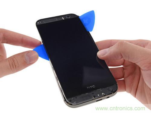 牛人強(qiáng)拆！新HTC One(M8)真機(jī)精密做工難修理