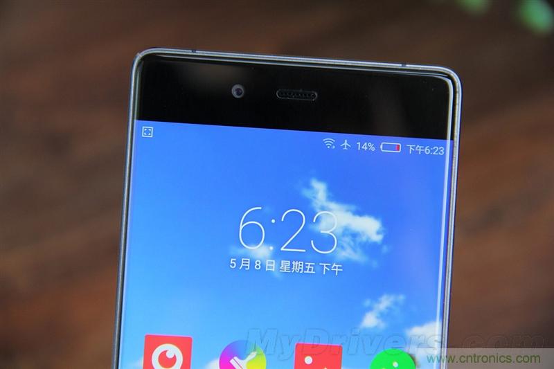 無邊框的 nubia Z9 ，一款既有驚喜，又有驚艷的智能手機